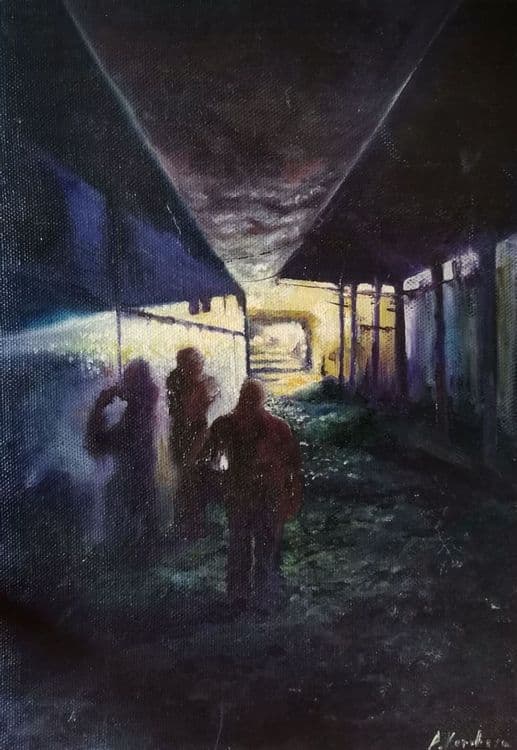 За гаражами